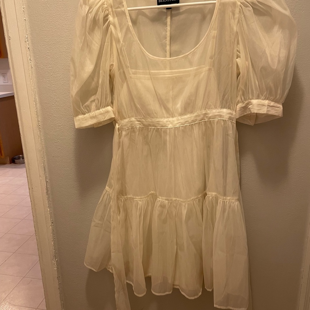 Danielle Bernstein for Macy’s organza white cloud dress - Picture 4 of 4